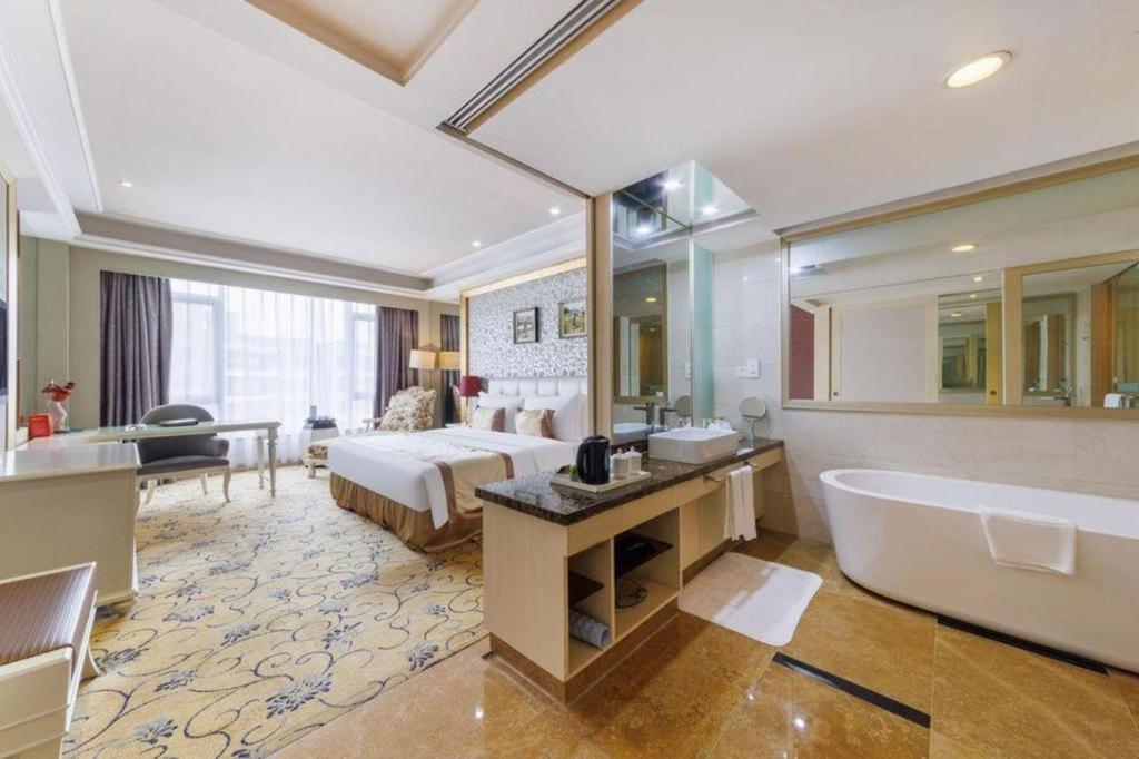 Eurasia International Hotel Dongguan  Eksteriør billede